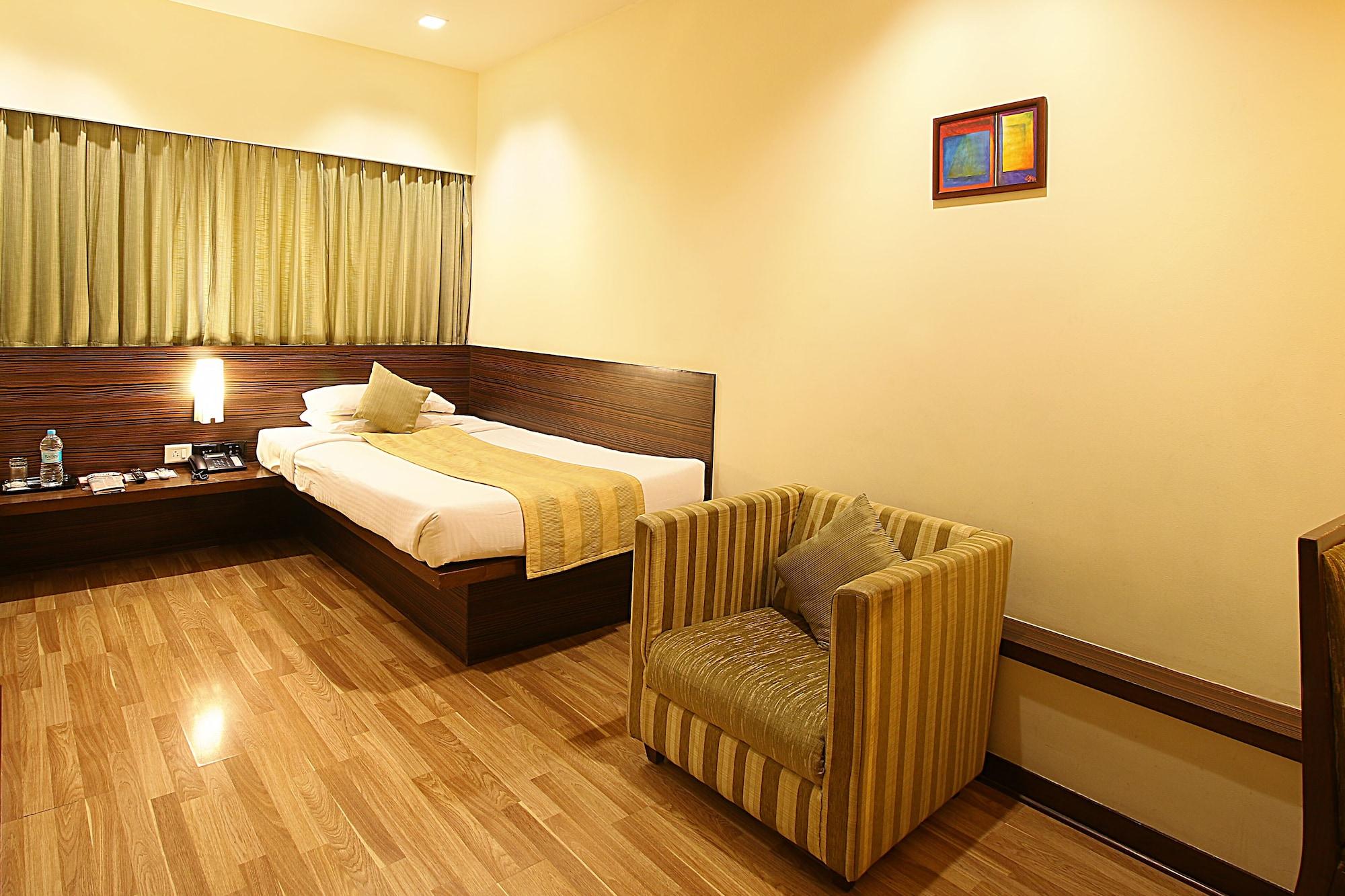 Hotel Studio Estique Pune Ngoại thất bức ảnh