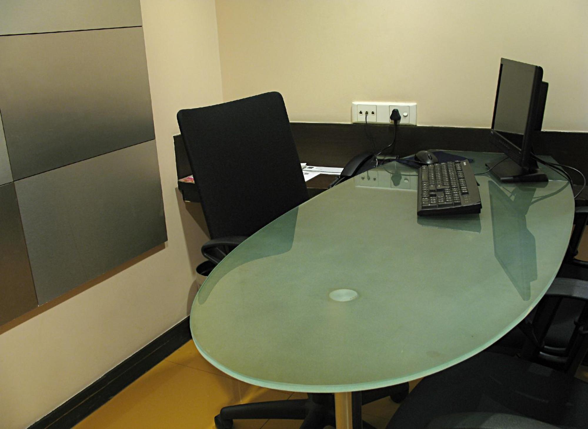 Hotel Studio Estique Pune Ngoại thất bức ảnh