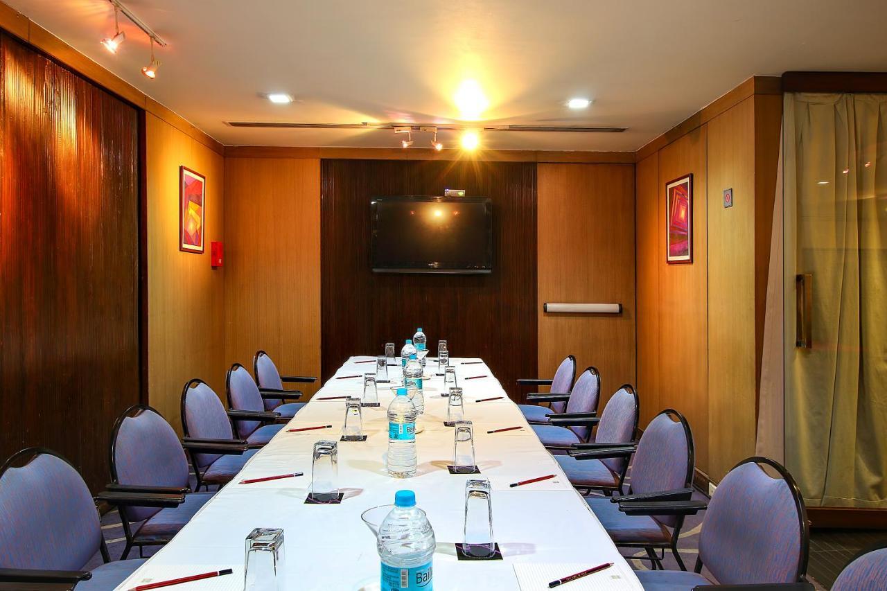 Hotel Studio Estique Pune Ngoại thất bức ảnh